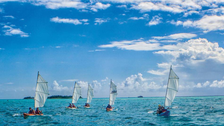 Sailing the crystal blue waters of Lighthouse Reef