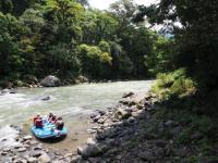 Drop in spot on the Paquare river, Costa Rica -  Photo: Sophie Panton