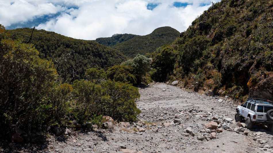 Driving above the clouds in Parque Nacional Volcán Barú
