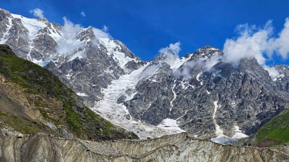 Mountain scenery on the Transcaucasian Trail in Georgia | Gesine Cheung