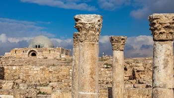 Pillars & ruins of the domed audience hall at the Citadel, Amman