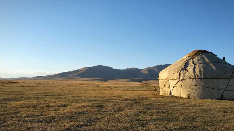 Expansive views across the steppe, Kyrgyzstan | Maria Torres