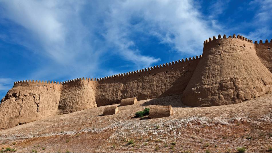The city wall surrounding Khiva | Peter Walton