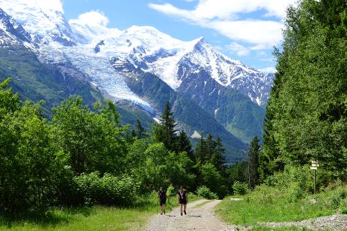 Walking in the Mont Blanc region&#160;-&#160;<i>Photo:&#160;Erin Williams</i>