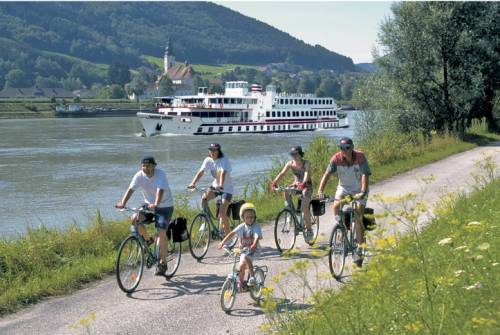 tourhub | UTracks | Danube to the Iron Gates Bike and Boat 