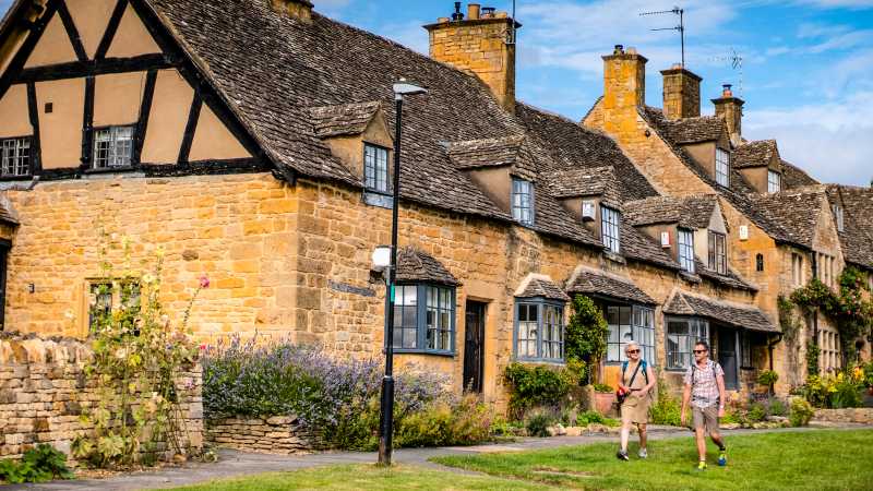 Discover the Cotswolds on foot | Tim Charody