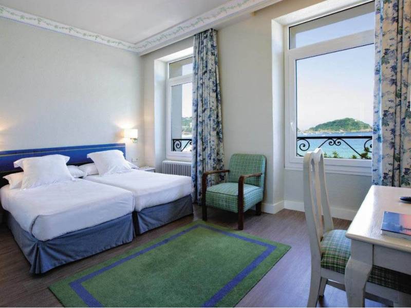 Hotel Niza, San Sebastian | Ben Groundwater