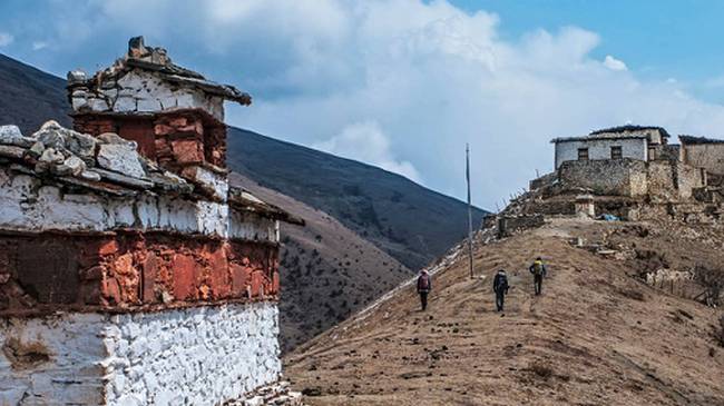 Walking the high trails near Laya | David Symonds