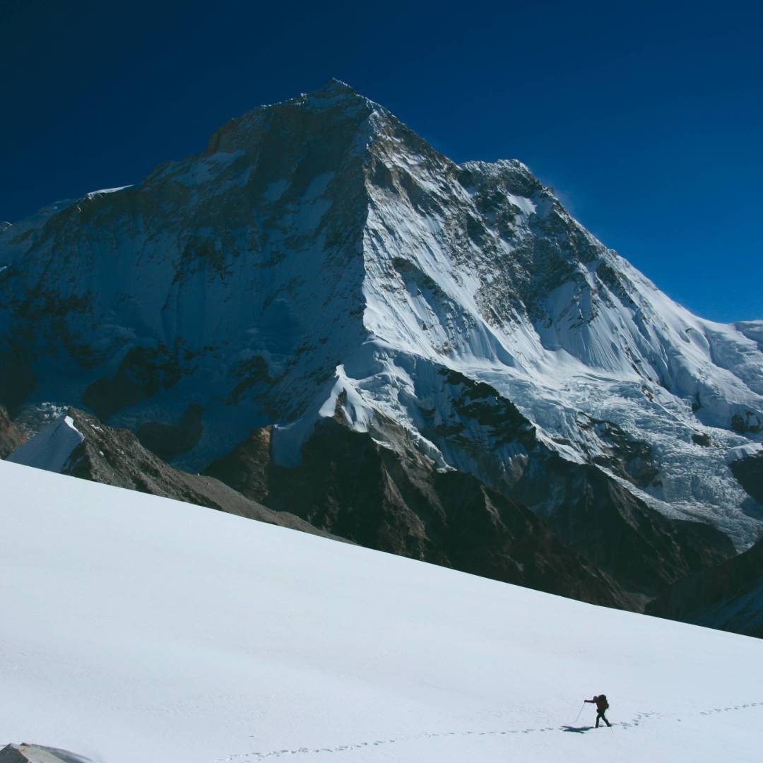 Views of Makalu from the Sherpani Col | Robin Boustead