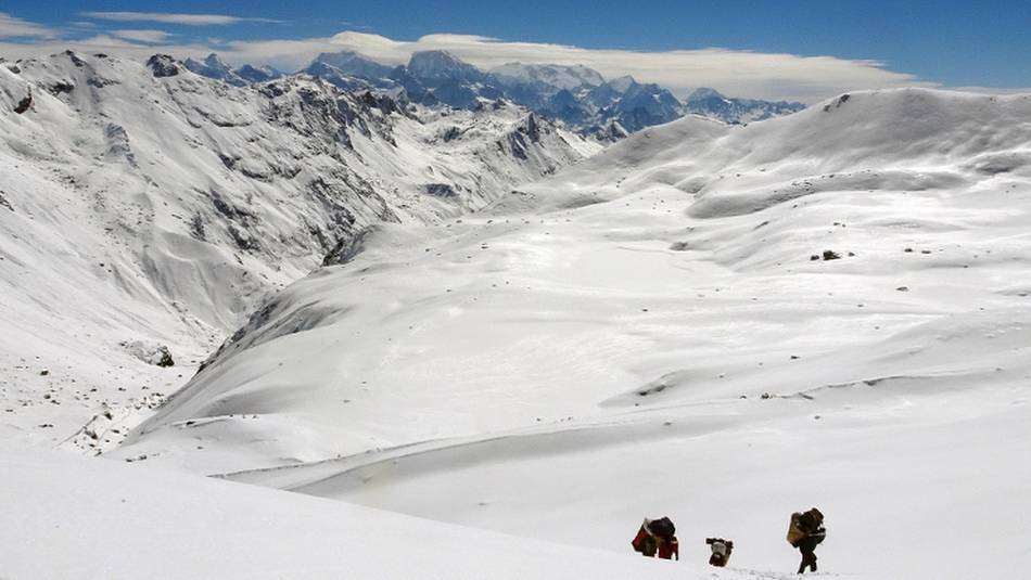 Heading towards the West Col on Stage 2 of the GHT | Jasmine Star