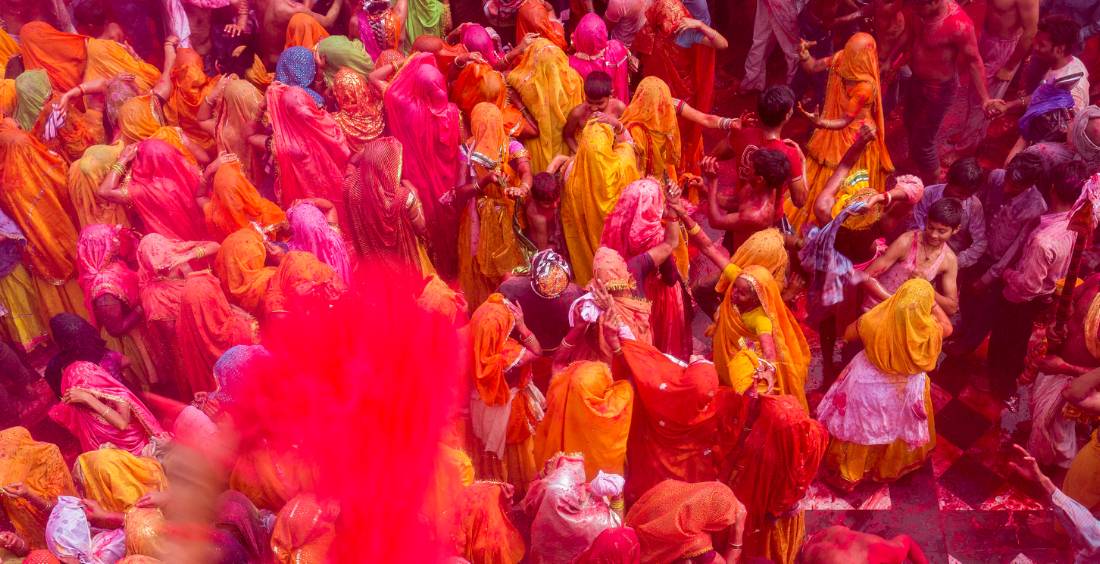 Wonderful scenes during Holi Festival |  Richard I'Anson