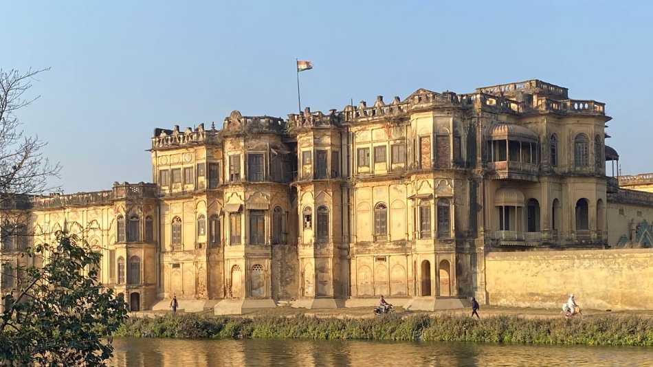 Mahmudabad monuments | John Zubrzycki