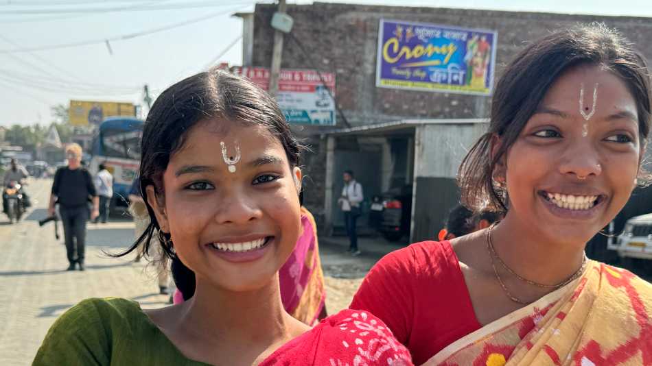 Young Hari Krishna devotees | Margie Thomas