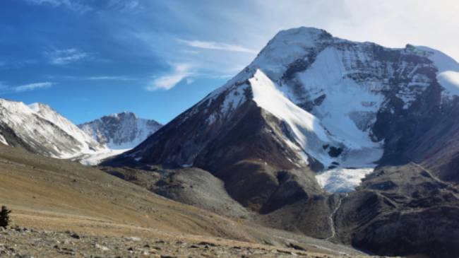 Summit the stunning snow capped peaks of Kang Yaze II and Dzo Jongo