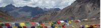 Prayer flags on the Lachulung La -  Photo: Geoff Gabites