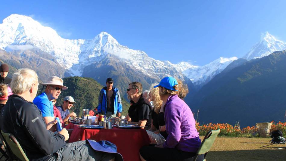 Alfresco breakfast at Gandruk with superb mountain views | Brad Atwal