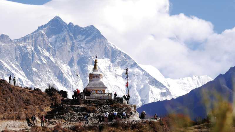 On the trail to Everest Base Camp past Ama Dablam | Charles Duncombe