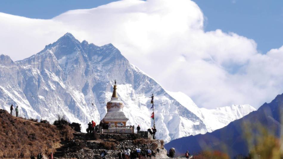 On the trail to Everest Base Camp past Ama Dablam | Charles Duncombe