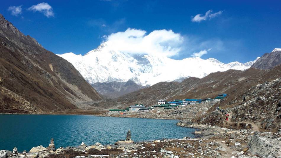 Sunshine over the stunning Gokyo Lakes | Chris Hathaway
