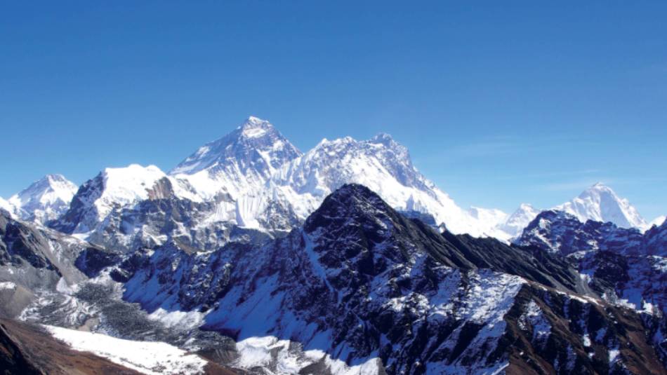 Breathtaking scenery from the top of Gokyo Ri | Kylie Turner