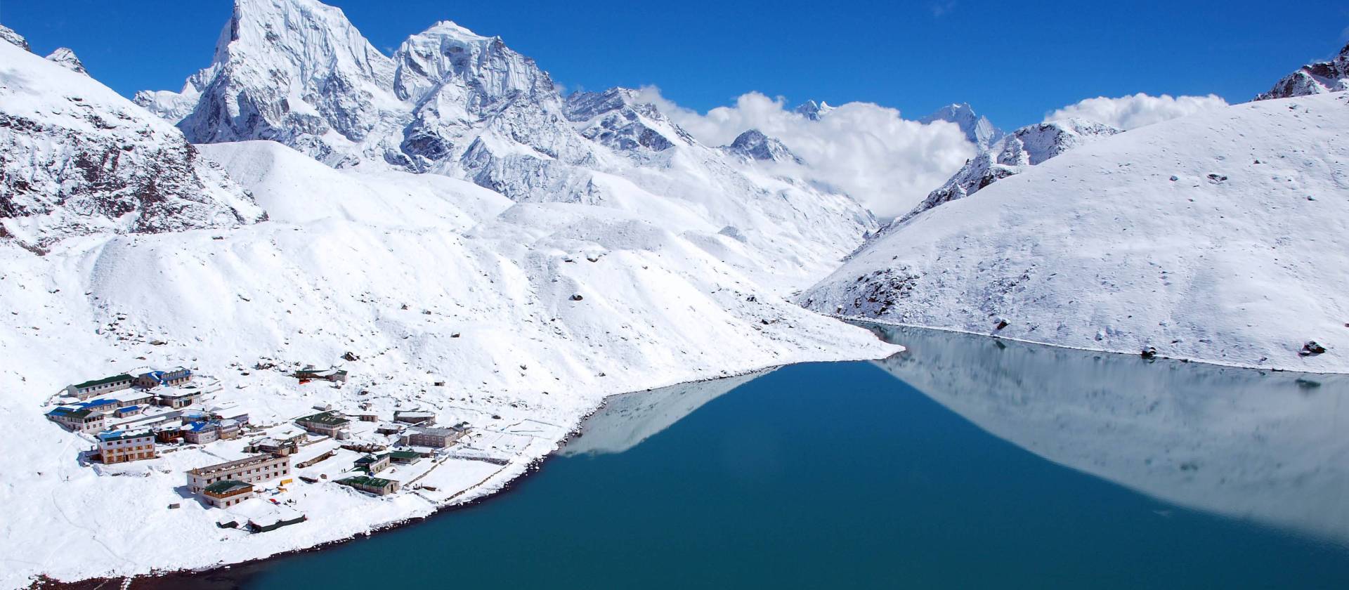 Gokyo Lakes Trek | Nepal Trekking Adventures | World Expeditions