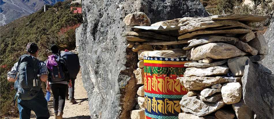 Trekking the rocky trail towards Thame | Monika Molenda