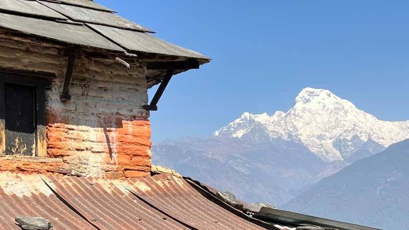 Enjoy the traditional Gurung villages of the Annapurna region with the towering Dhaulagiri and Annapurna ranges providing the ideal backdrop | Sue Badyari