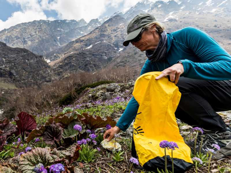 Help us keep the places that inspire us clean by taking part in our 10 Pieces litter initiative | Lachlan Gardiner