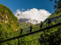Hiking up the hill from Monjo to Namche Bazaar |  Lachlan Gardiner
