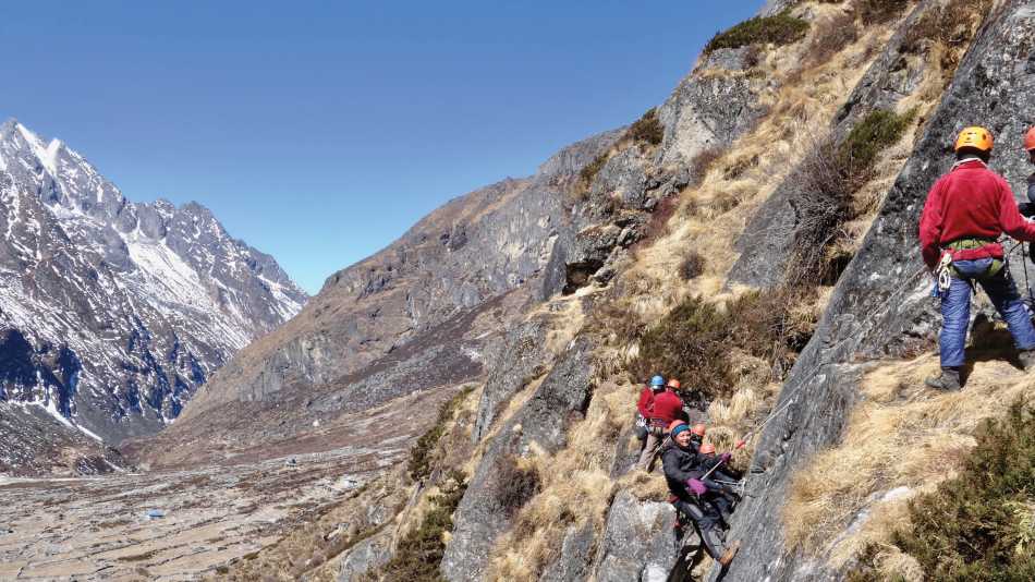 Expand your mountaineering skills in Nepal | Soren Kruse Ledet