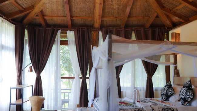 Bedroom Sapana Lodge Chitwan Nepal