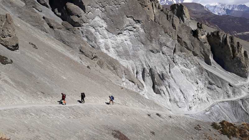 Trekking to Tilicho