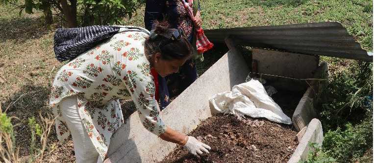 Vermicomposting workshops educating Nepali farmers to build environmentally sustainable livelihoods | Trans-Himalayan Environment and Livelihood Program