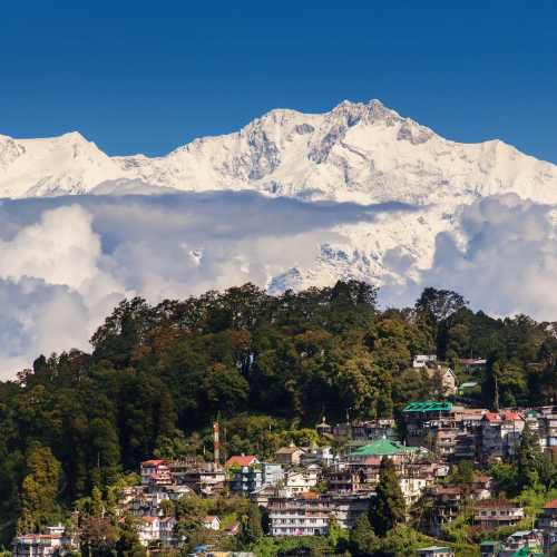 Darjeeling, with Kanchenjunga in the background