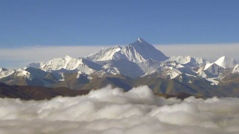 Mount Everest viewed from Pang La Pass in Tibet. | Colin Miller