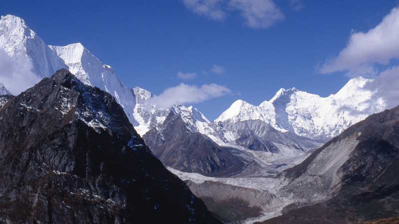 Views of Everest and the Kangshung Glacier, Tibet | Alan and Julie Marshall