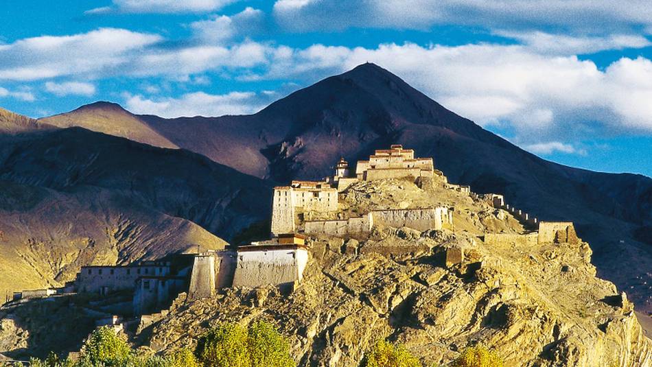 Dzong at Gyantse | Richard I'Anson