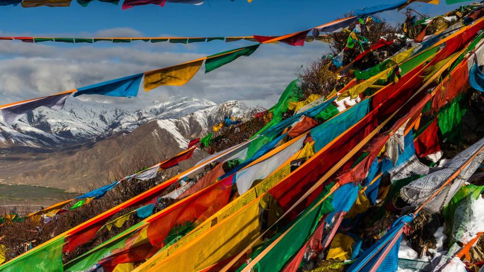 Stunning views across the Tibetan mountain range | Richard I'Anson