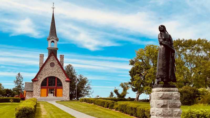 Evangeline, an iconic figure of Acadian culture, at the Grand-Pré Memorial Church | Caroline Mongrain