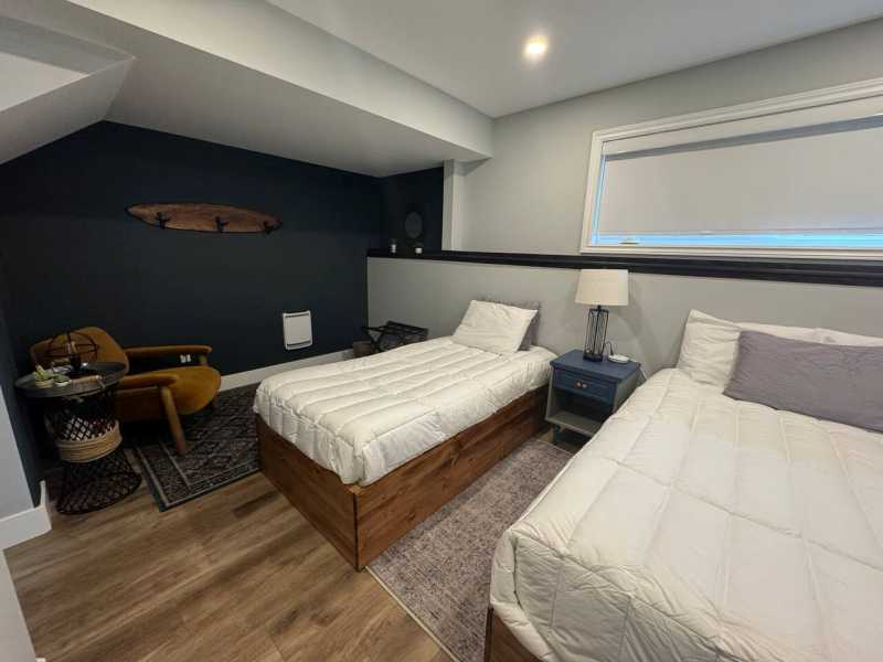 Pouch Cove - Room 2