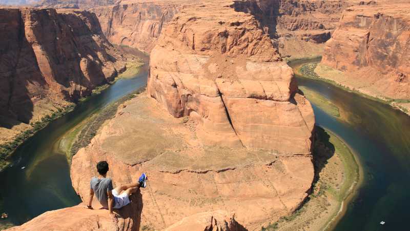 Arizona's famous Horseshoe Bend on the Colorado River - Rocky Mountain, Yellowstone and Grand Canyon Trails, United States