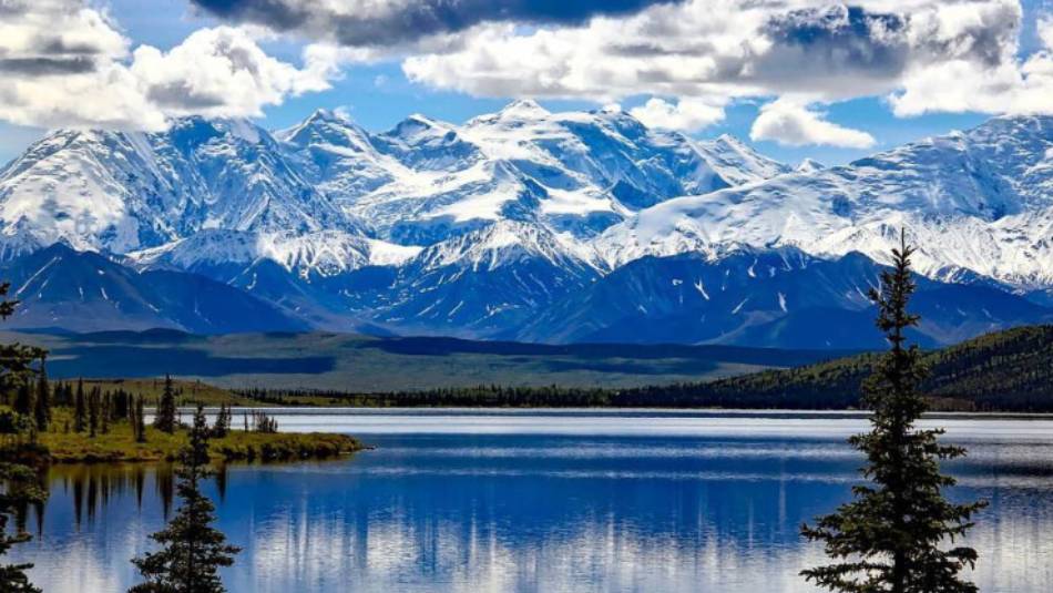 Alaska's most popular land attraction, Denali National Park is full of amazing adventures