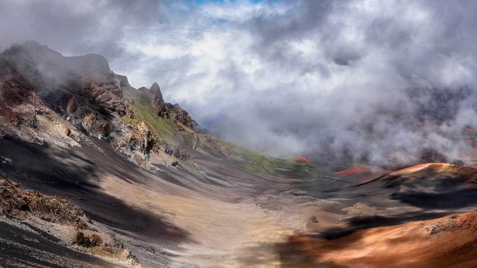 Haleakala Volcano on Maui | Navin Bopitiya