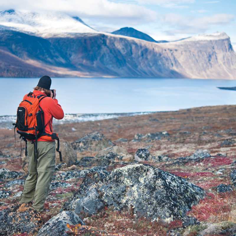 Enjoying the view in the Canadian High Arctic | © Andrew Stewart