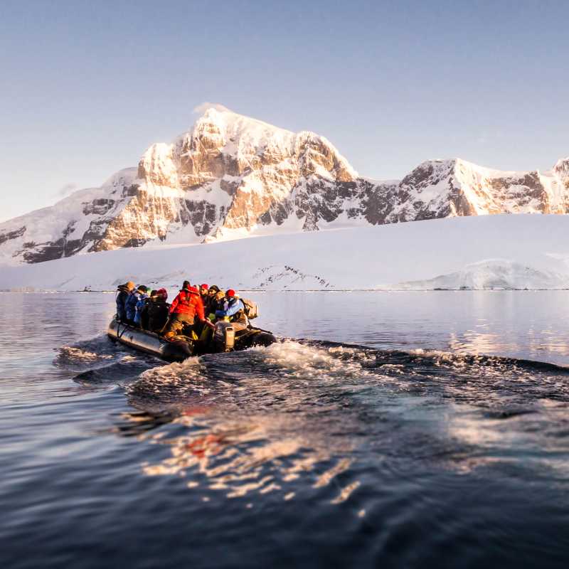 Zodiac cruising in Antarctica | Dietmar Denger