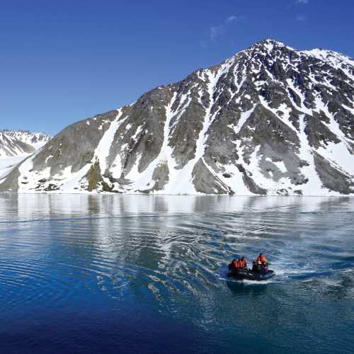 Pristine weather as we explore Svalbard by zodiac
