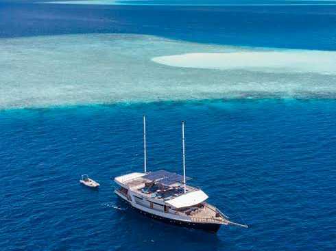 Your Floating Basecamp – Cruise through the turquoise atolls aboard the elegant Gurahali, your comfortable floating home as you explore the Maldives.