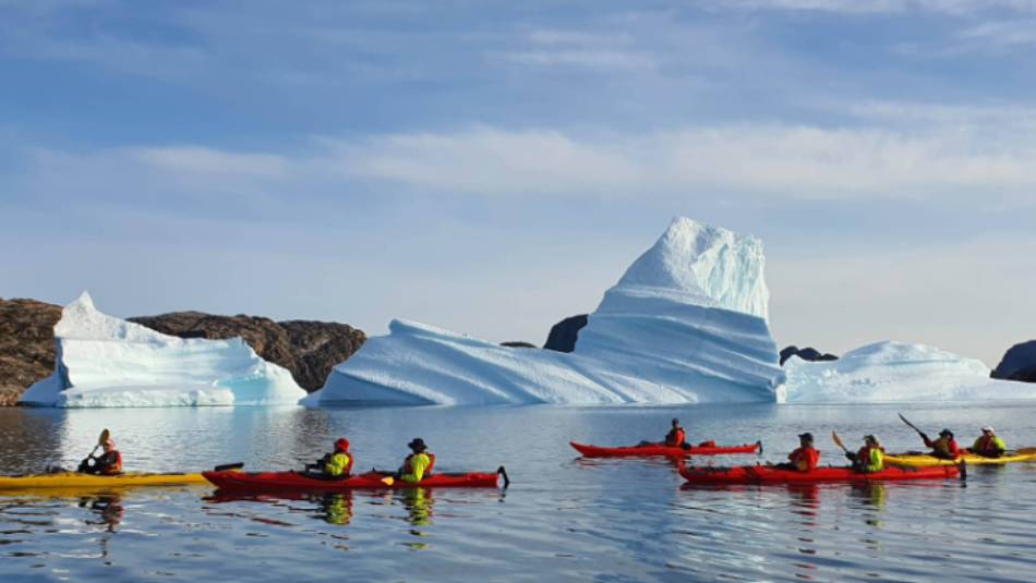 One of the best ways to truely experience the vast wilderness of West Greenland is by kayak