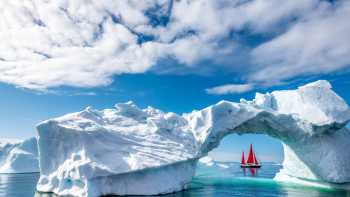 L1000794,Southern Sea Ventures Elsi at sail in West Greenland