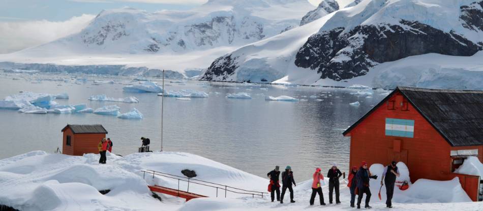 Polar Circle Quest | Antarctic Trips & Tours | World Expeditions